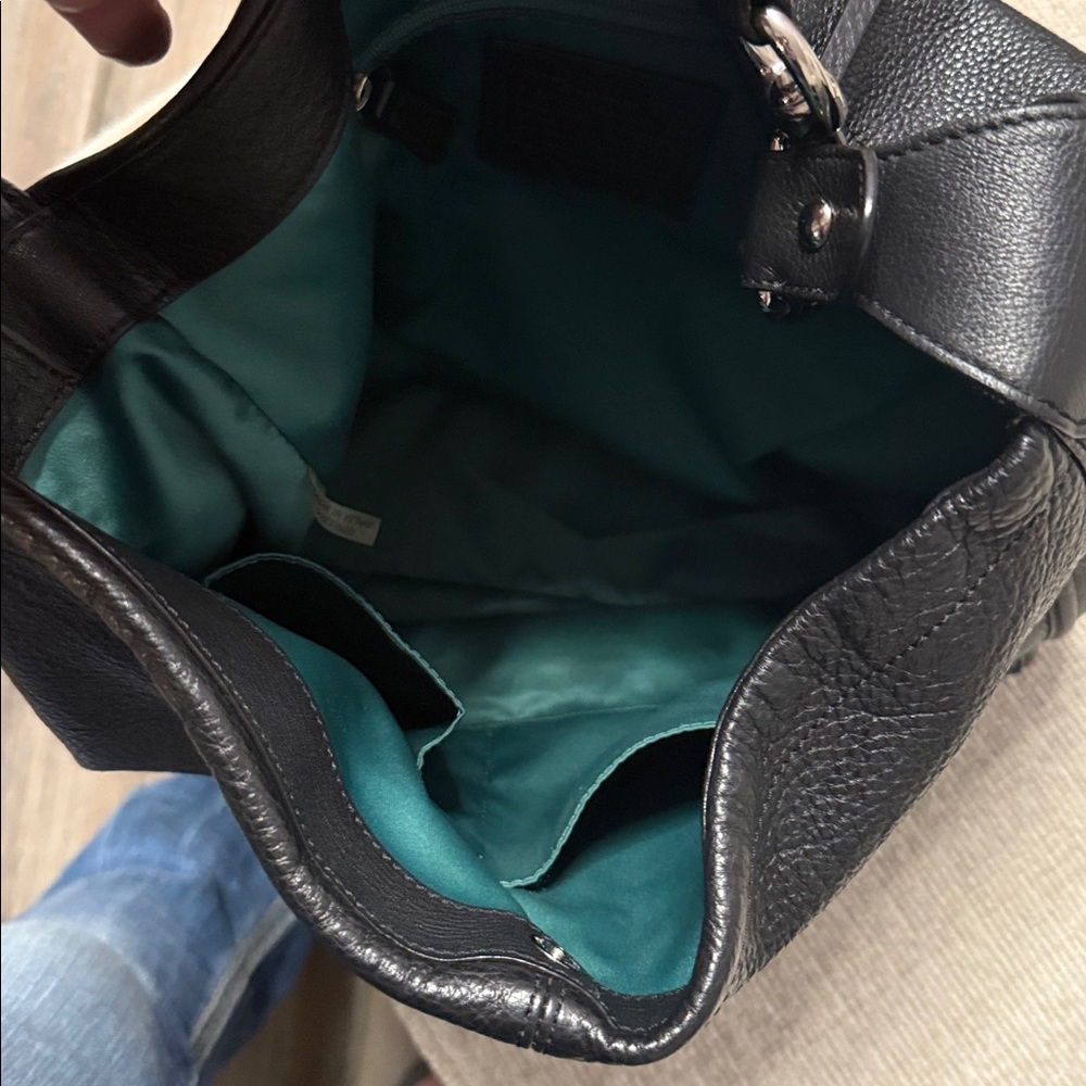 Authentic Coach Avery Hobo Bag - Picture 3 of 11